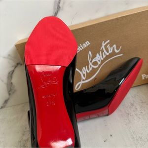 Sold!! Christan Louboutin 37.5